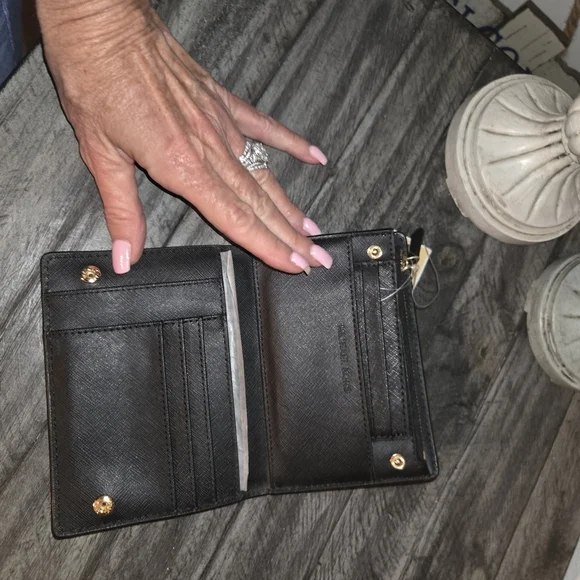 Michael Kors Black Leather Wallet with Gold Logo - Picture 2 of 7